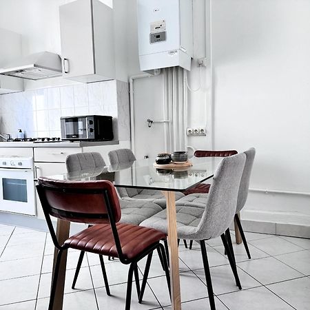 Suite Merengue Oullins Luaran gambar