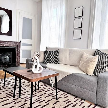 Suite Merengue Oullins Luaran gambar