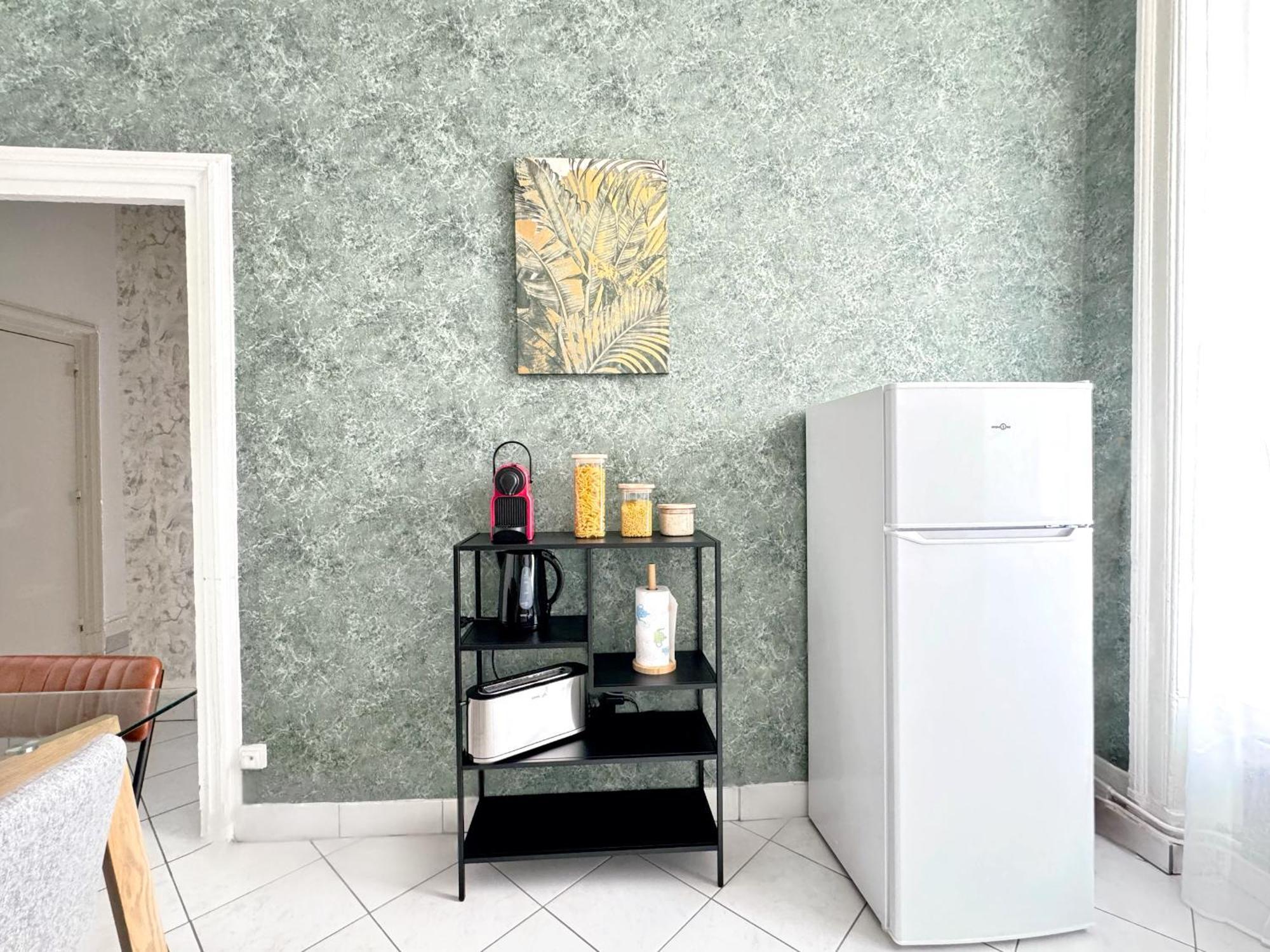 Suite Merengue Oullins Luaran gambar