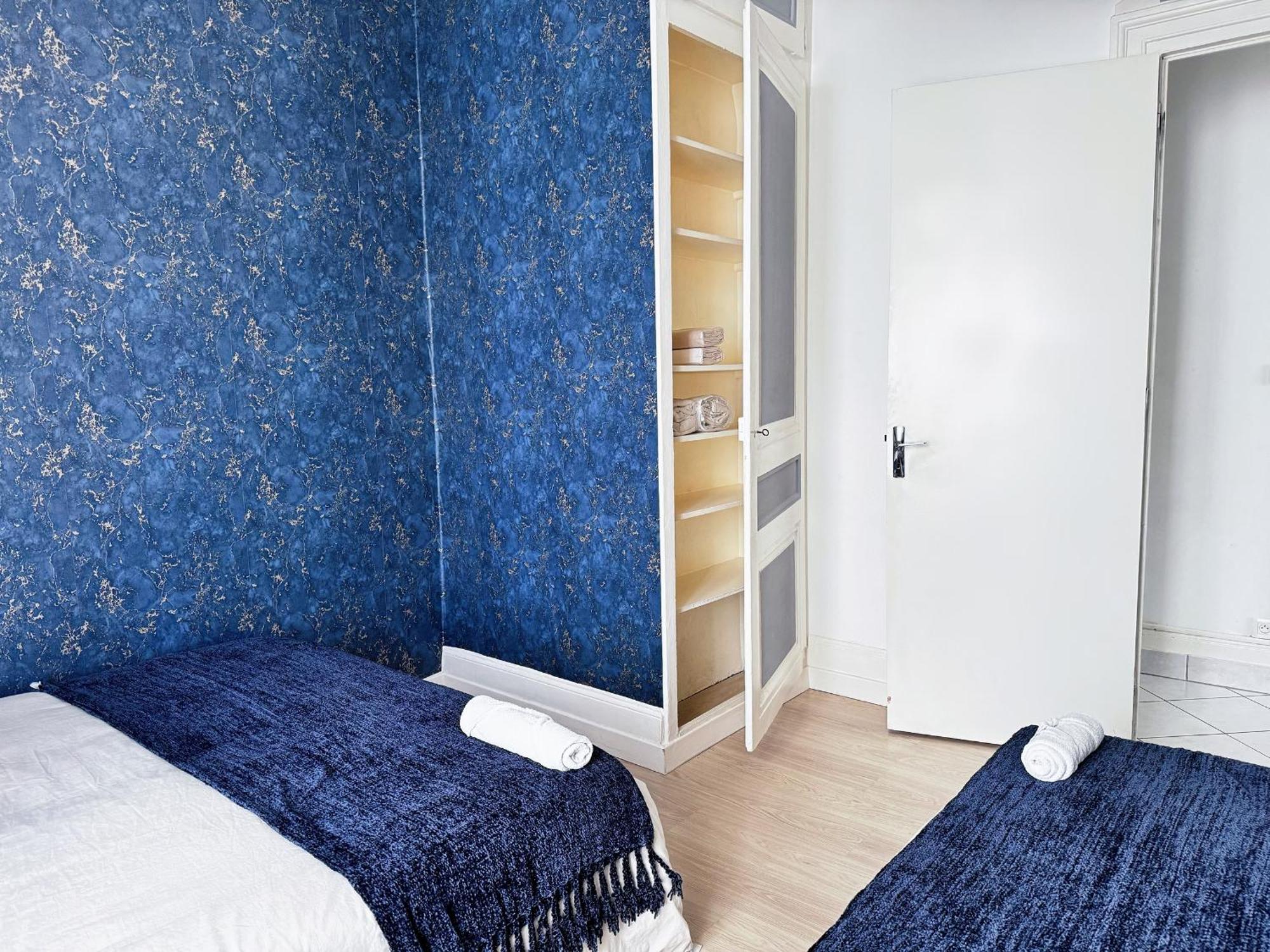 Suite Merengue Oullins Luaran gambar