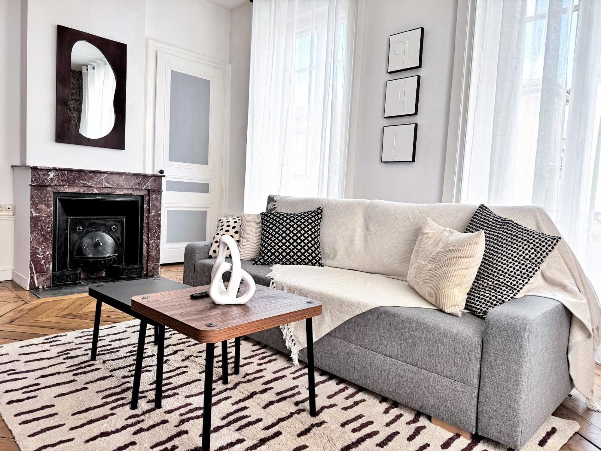 Suite Merengue Oullins Luaran gambar